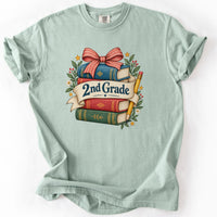 Second Grade Bookstack Banner Tee in Bay